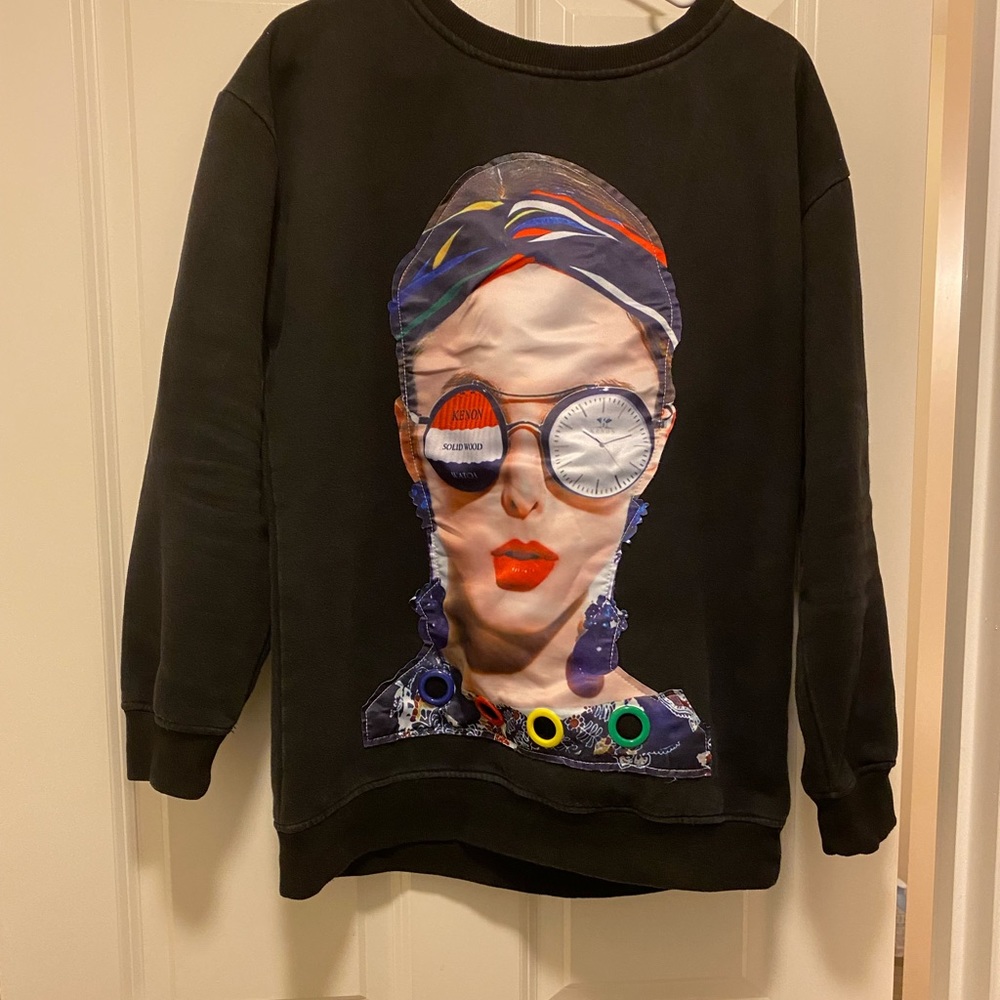 Sweat shirt